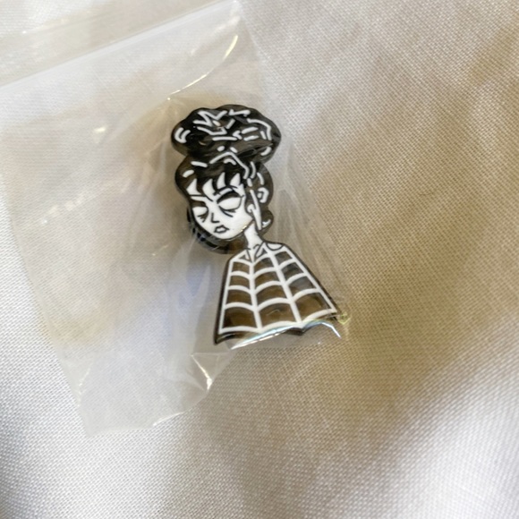 Beetlejuice Lydia Deetz Enamel Pin - Picture 3 of 4